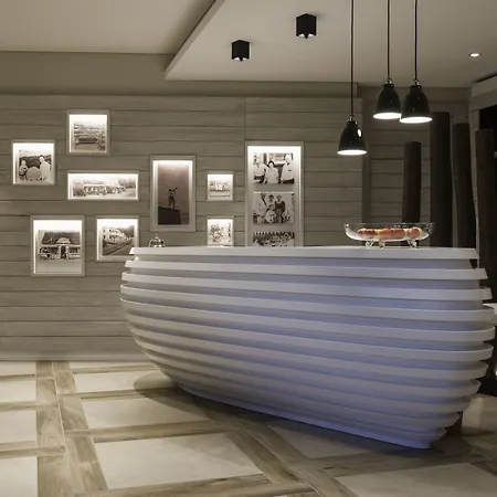 Restaurant Burg-klause 4* Бург-ауф-Фемарн