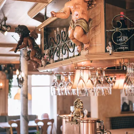 Hotel Restaurant Burg-klause 4*