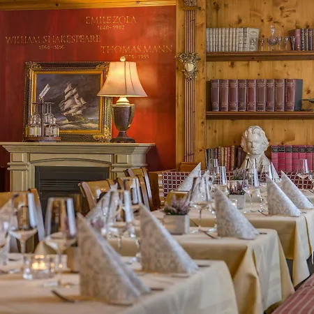 Restaurant Burg-klause 4* Бург-ауф-Фемарн